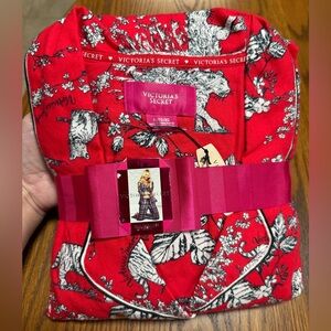 NWT Victoria's Secret “The Dreamer” Flannel PJ Set in Red Tiger Toile Print
